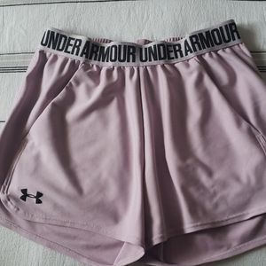 Womens Underarmor shorts